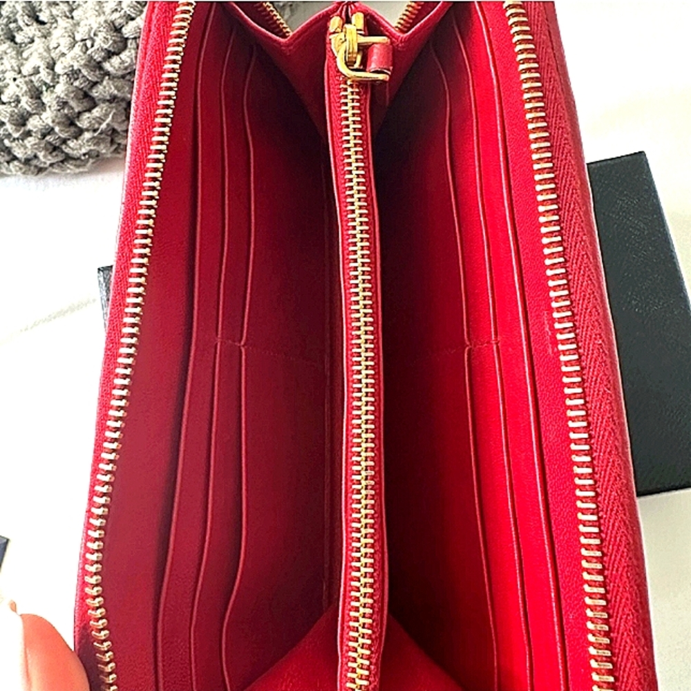 PRADA AUTHENTIC NAPPA GAUFRE ZIP AROUND LEATHER WALLET W/BOX & COA EUC - Picture 5 of 11